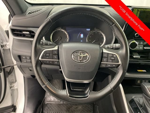 Used 2023 Toyota Highlander XSE AWD/4WD image 16