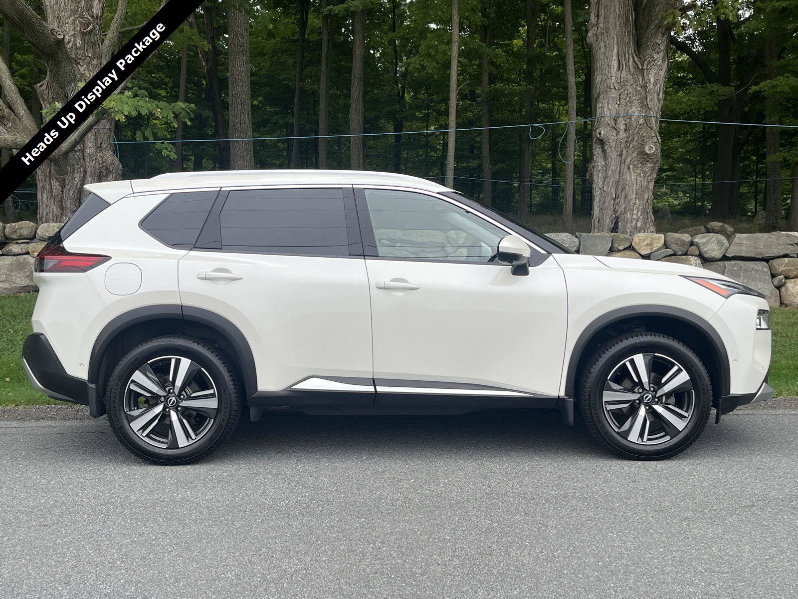 Used 2022 Nissan Rogue Platinum w/ Head-Up Display Package AWD/4WD image 2