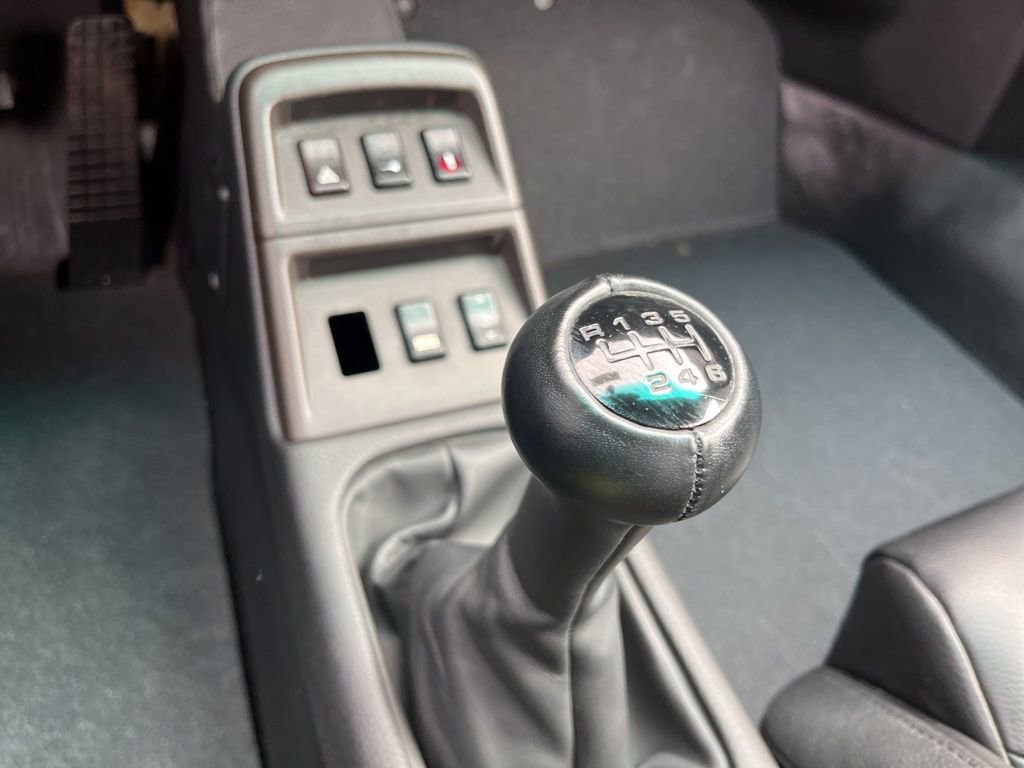 Used 1995 Porsche 911 Carrera 4 image 32