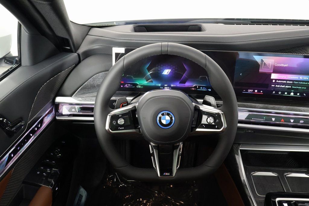 New 2026 BMW 750e xDrive w/ Executive Package image 3