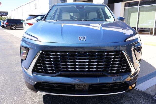 New 2026 Buick Enclave Avenir w/ Super Cruise Package FWD image 2