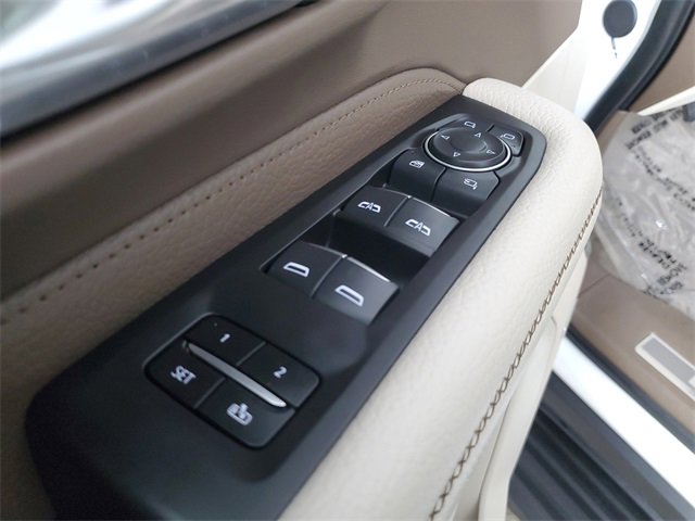 Used 2024 GMC Yukon XL Denali image 23