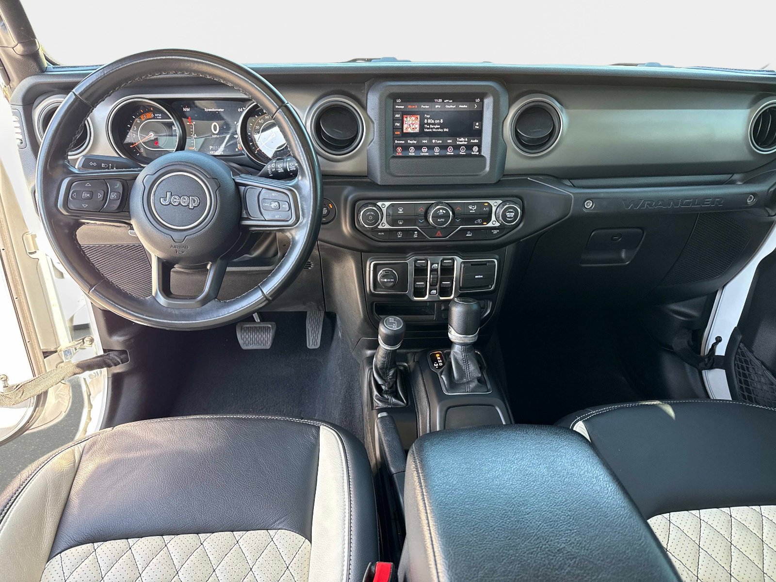 Used 2022 Jeep Wrangler Unlimited Sport AWD/4WD image 16