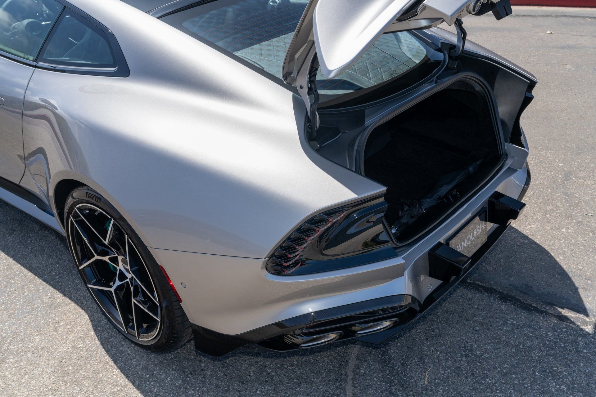 Used 2026 Aston Martin Vanquish RWD image 11