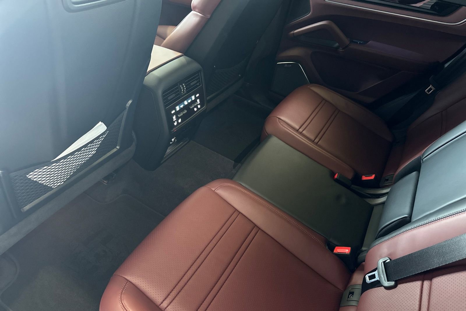 New 2025 Porsche Cayenne Turbo AWD/4WD image 15
