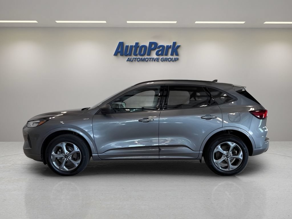 Used 2024 Ford Escape ST-Line w/ Tech Pack #1 AWD/4WD image 4