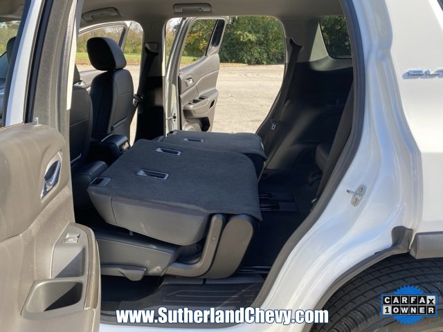 Used 2023 GMC Acadia SLT image 44