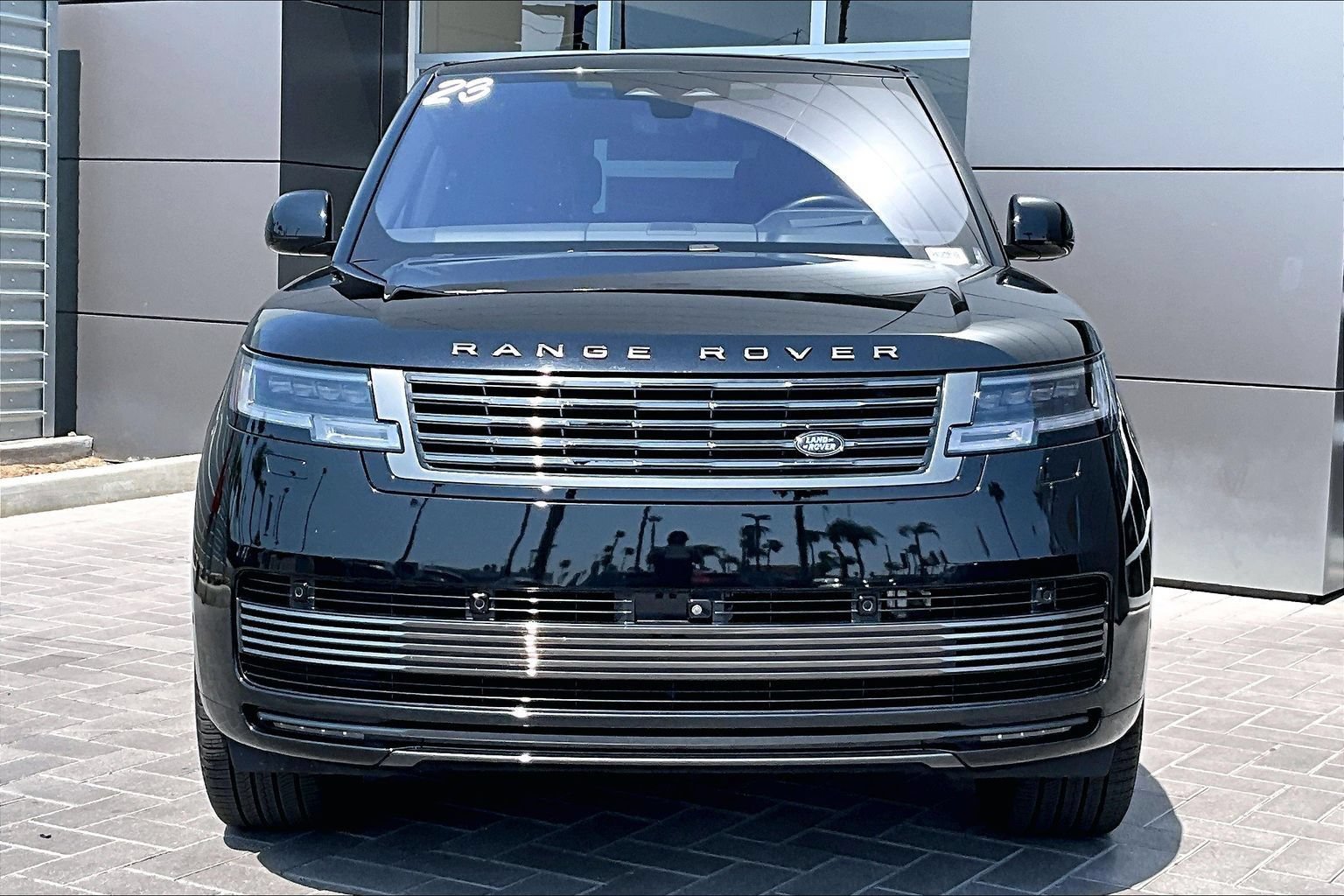 Certified 2023 Land Rover Range Rover SV AWD/4WD image 2
