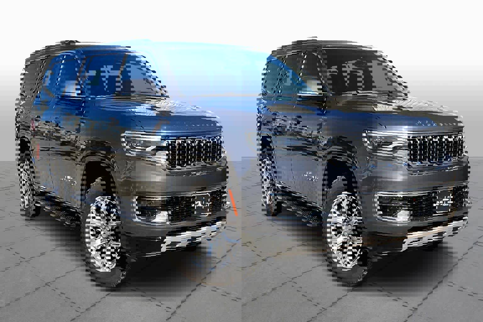 Used 2022 Jeep Wagoneer Series II image 2