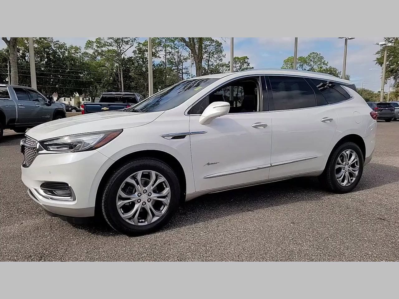 Used 2018 Buick Enclave Avenir w/ Avenir Technology Package image 15
