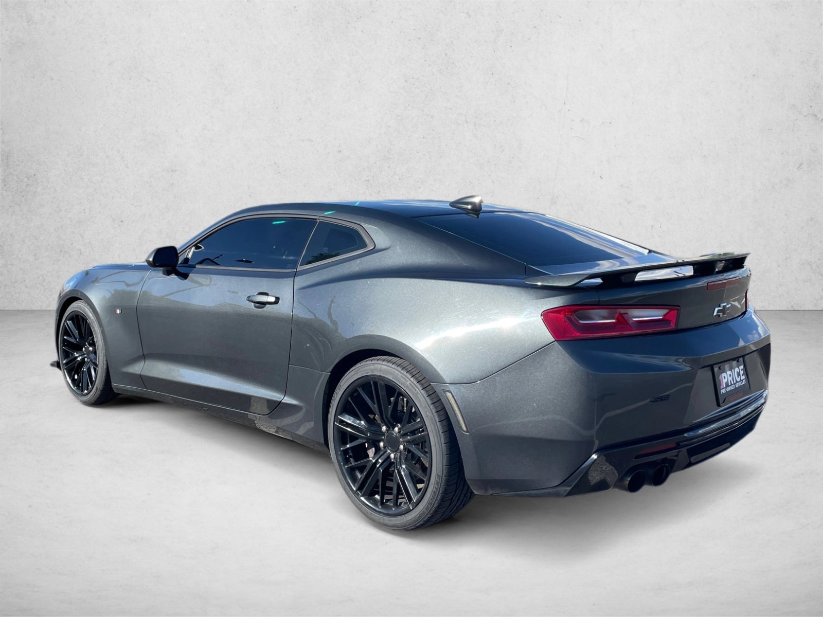 Used 2018 Chevrolet Camaro SS RWD image 7
