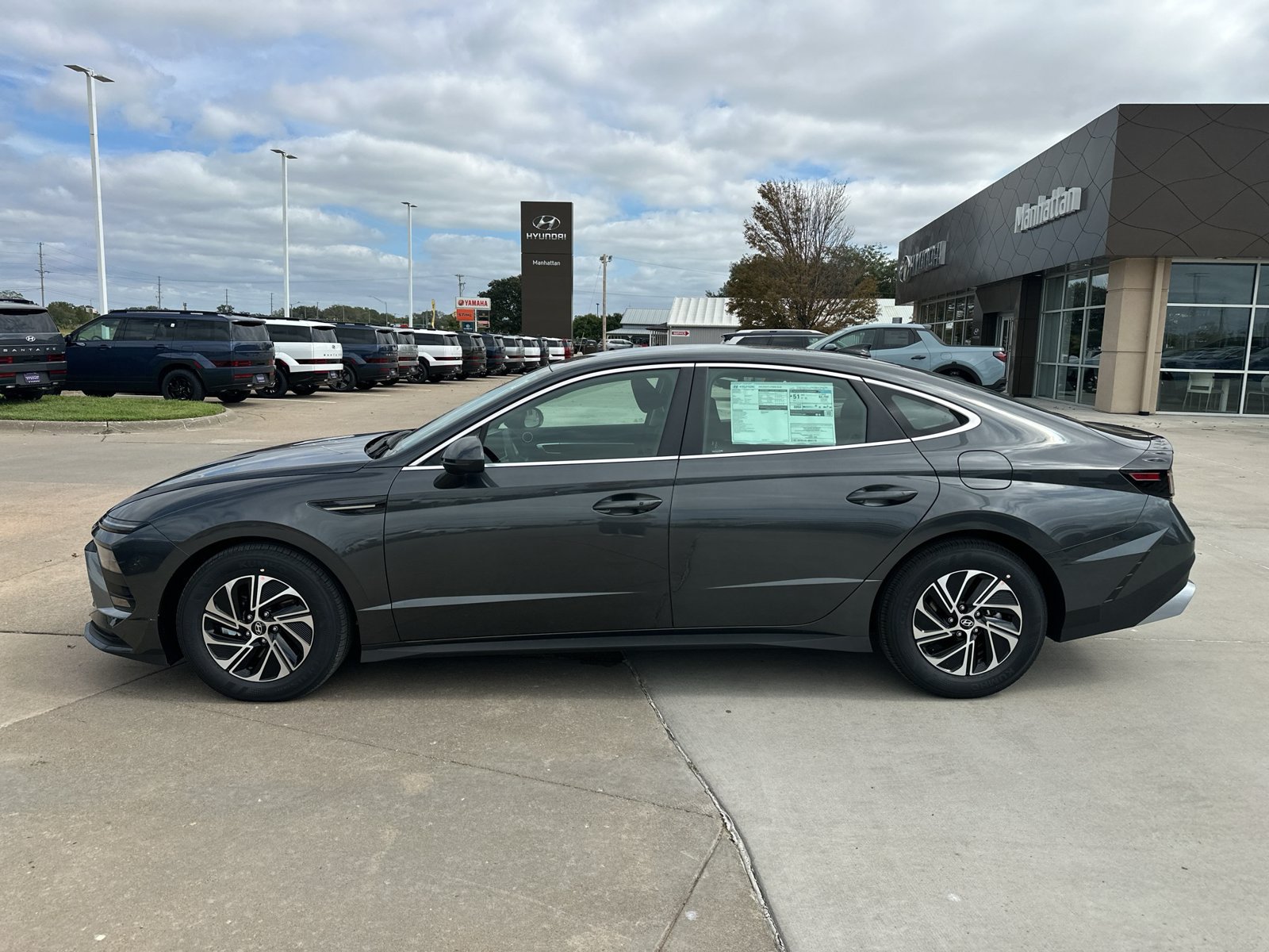 New 2026 Hyundai Sonata Blue FWD image 9