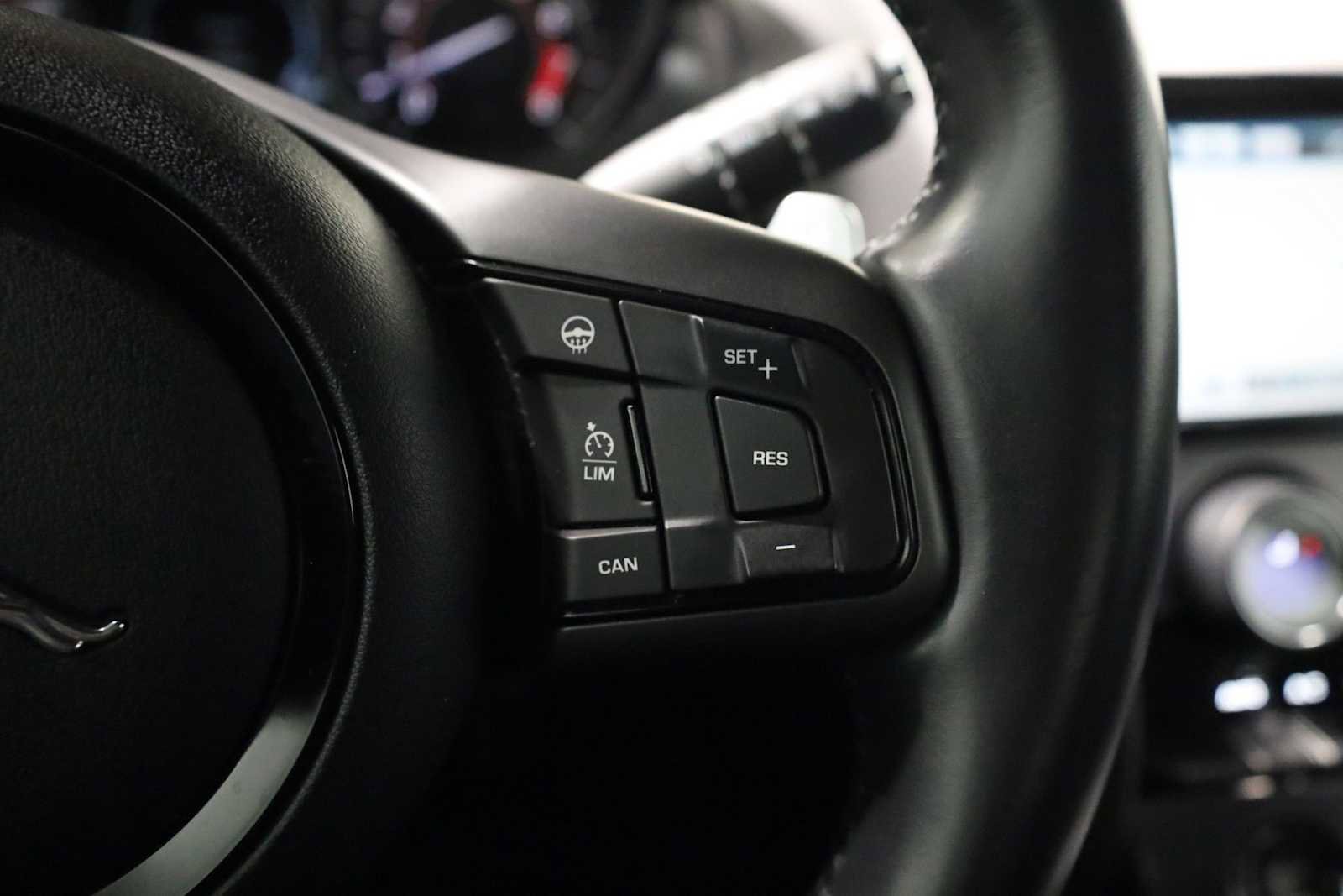 Used 2017 Jaguar F-TYPE R image 24