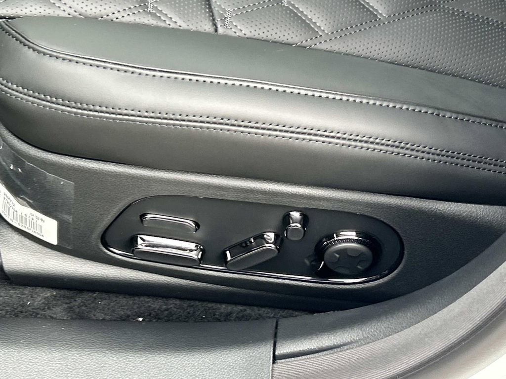 New 2026 Genesis G90 3.5T Prestige image 15