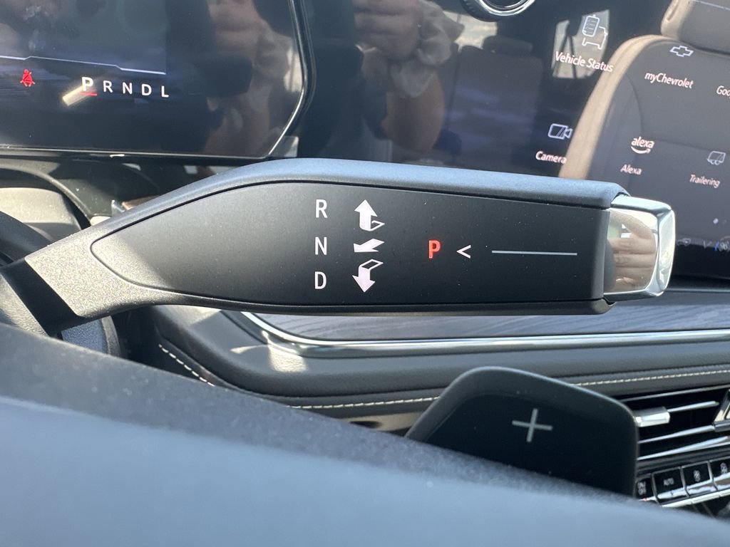 New 2025 Chevrolet Suburban Premier w/ Sun And Tow Package image 9