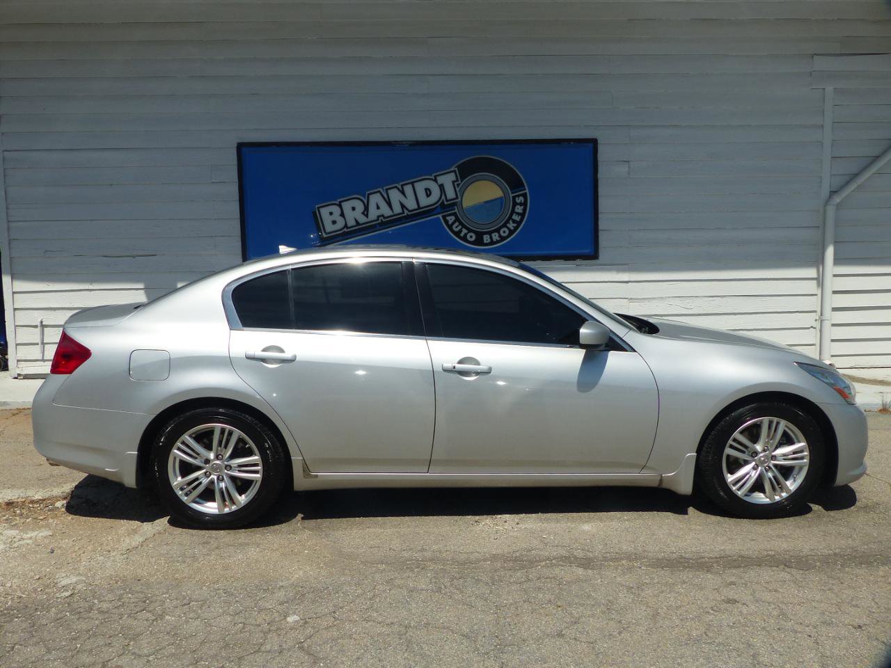 Used 2012 INFINITI G37 Journey w/ Premium Pkg image 29