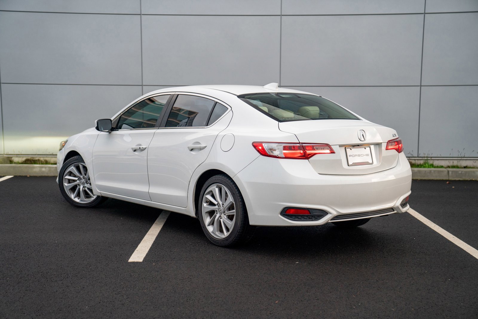 Used 2016 Acura ILX w/ Premium Package image 3
