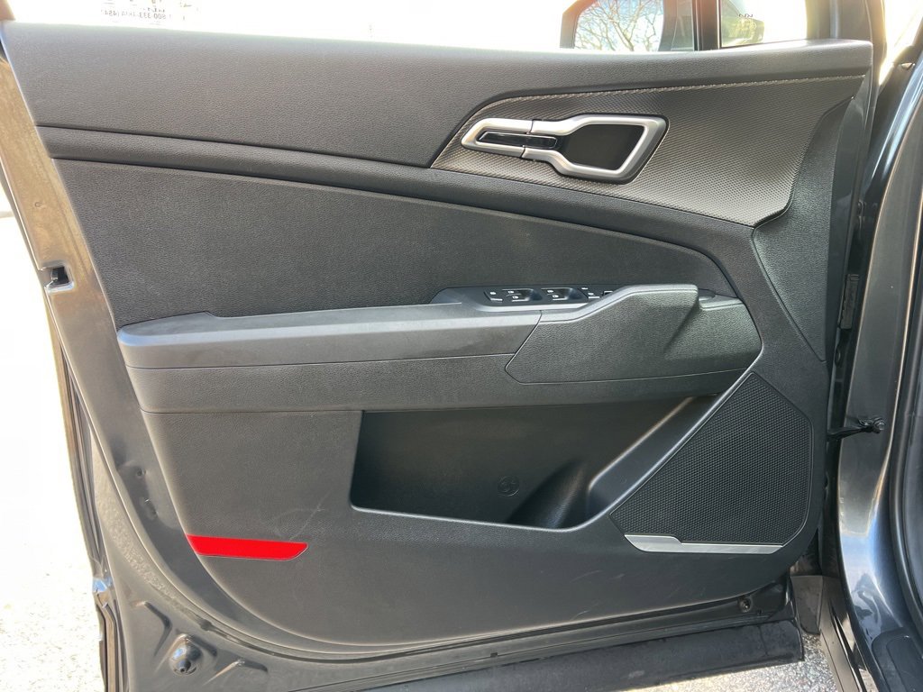 Certified 2023 Kia Sportage LX image 11