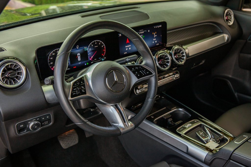 Used 2024 Mercedes-Benz GLB 250 image 10