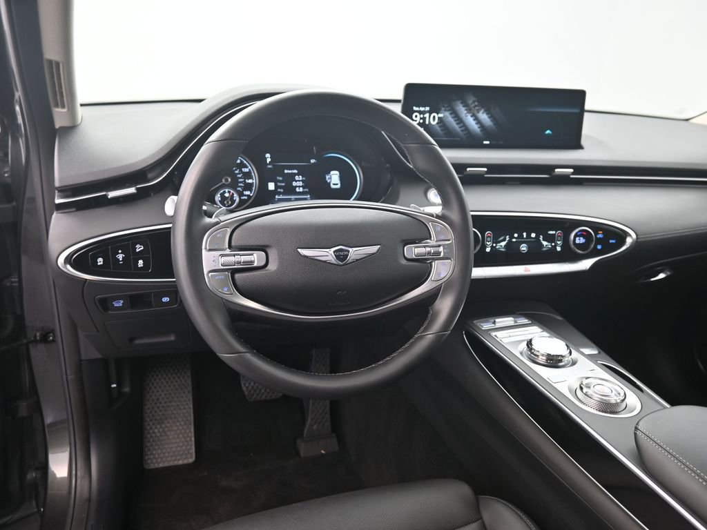 Used 2025 Genesis GV70 2.5T AWD/4WD image 17