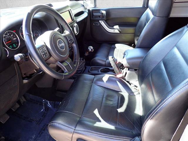 Used 2012 Jeep Wrangler Sahara w/ Connectivity Group AWD/4WD image 9