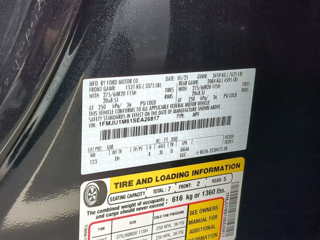 Used 2025 Ford Expedition Platinum image 35