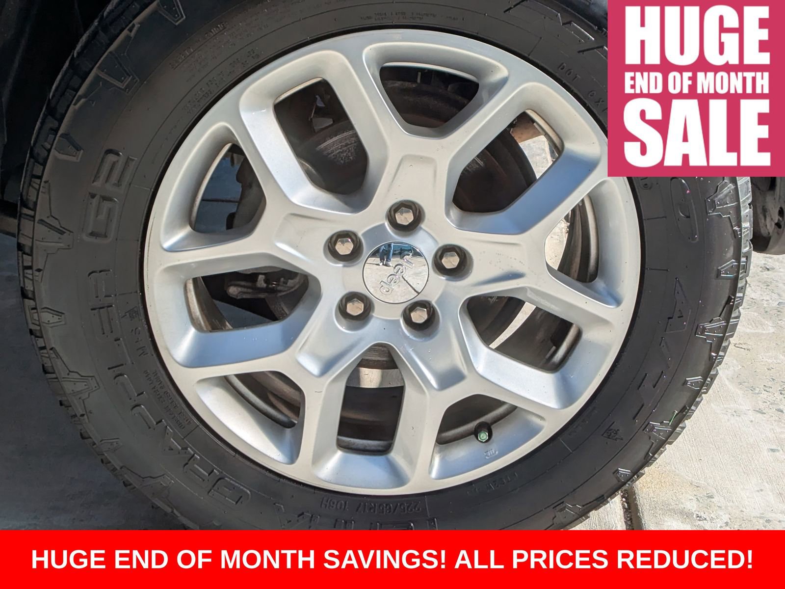 Used 2017 Jeep Renegade Latitude w/ Safety & Security Group image 41