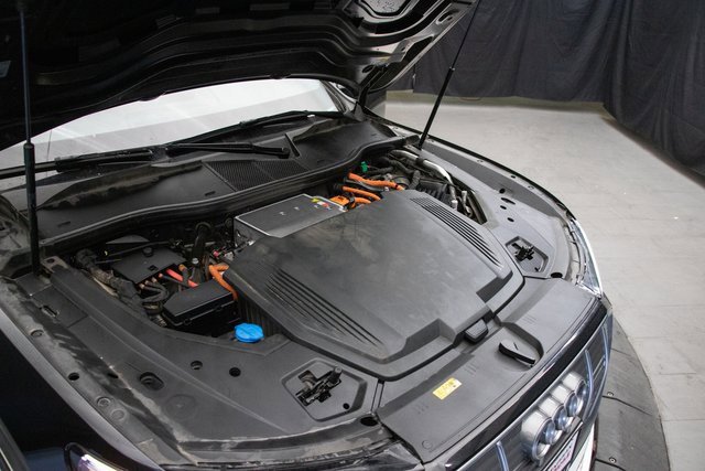 Used 2022 Audi e-tron Premium Plus w/ Premium Plus Package image 31