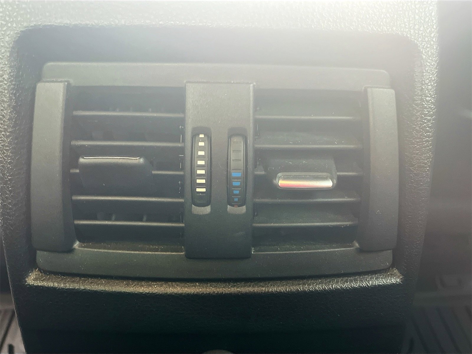 Used 2019 BMW 230i Coupe w/ Convenience Package image 26