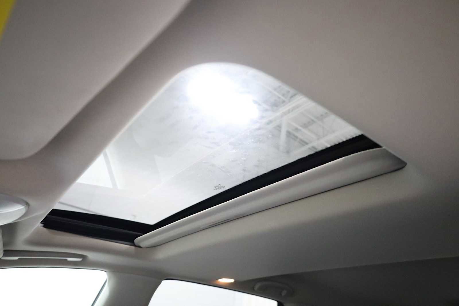 Used 2013 INFINITI JX35 AWD w/ Premium Pkg image 18