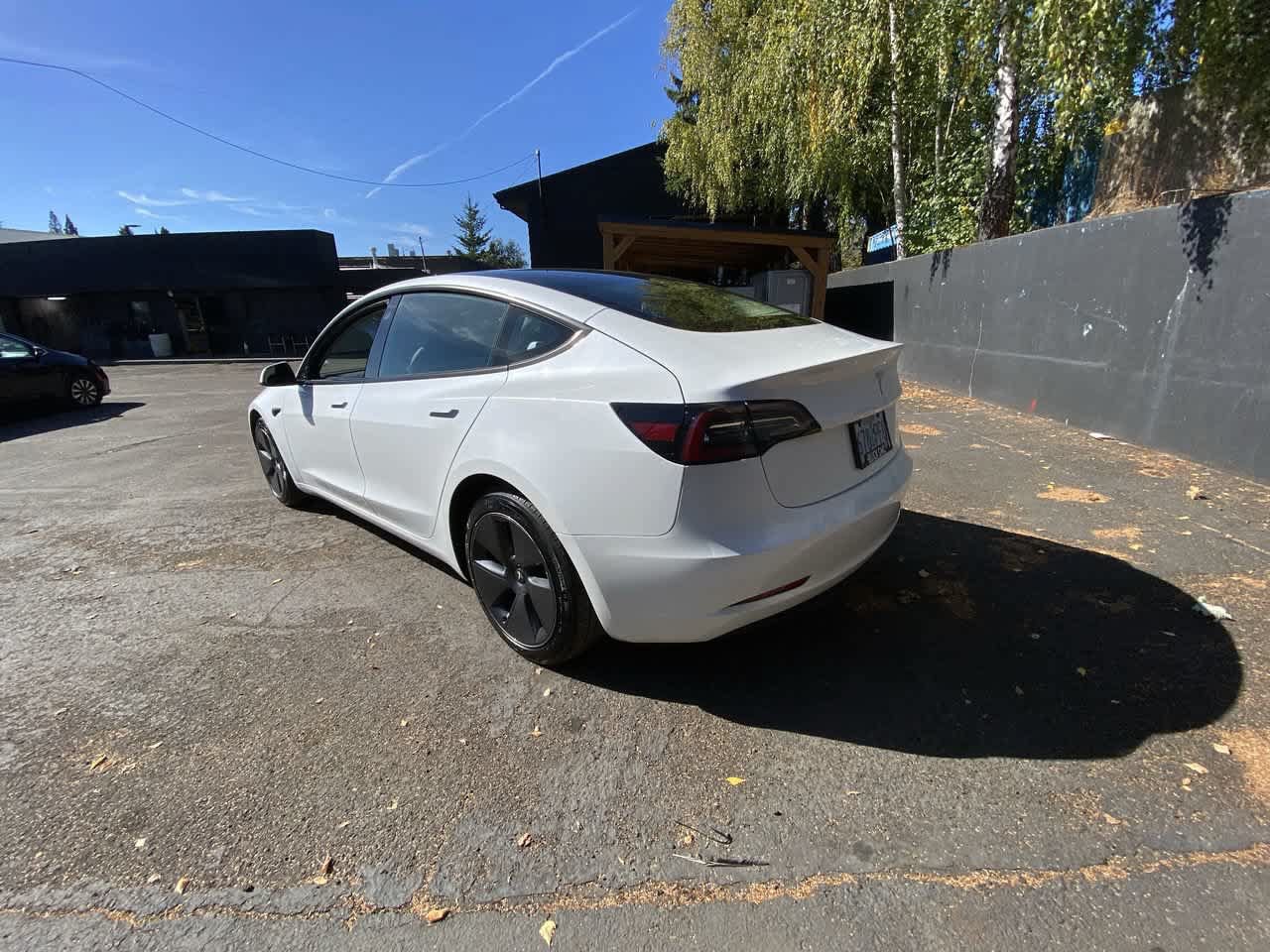 Used 2023 Tesla Model 3 Standard Range RWD image 4