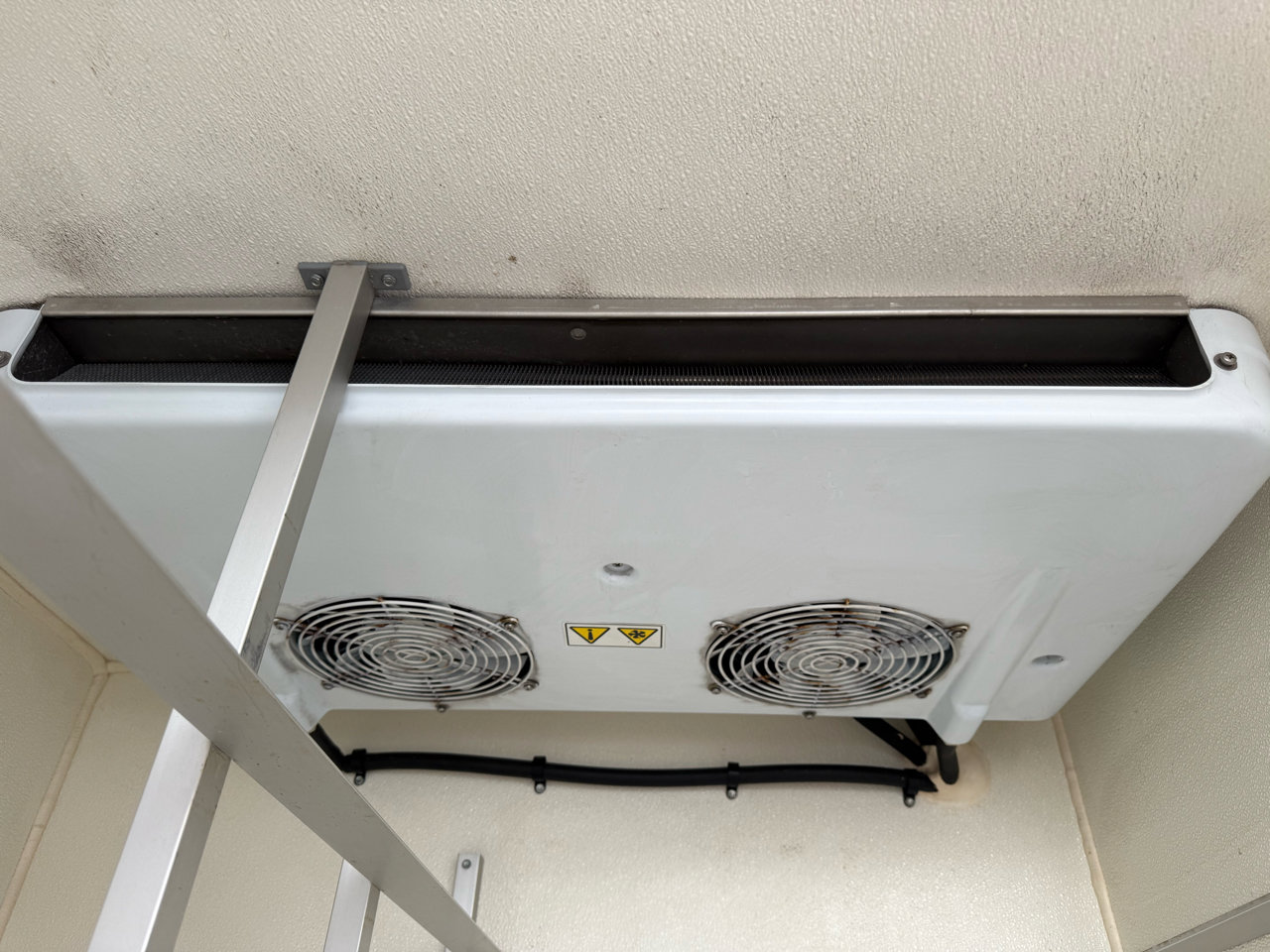 Used 2015 Chevrolet Express 2500 image 8