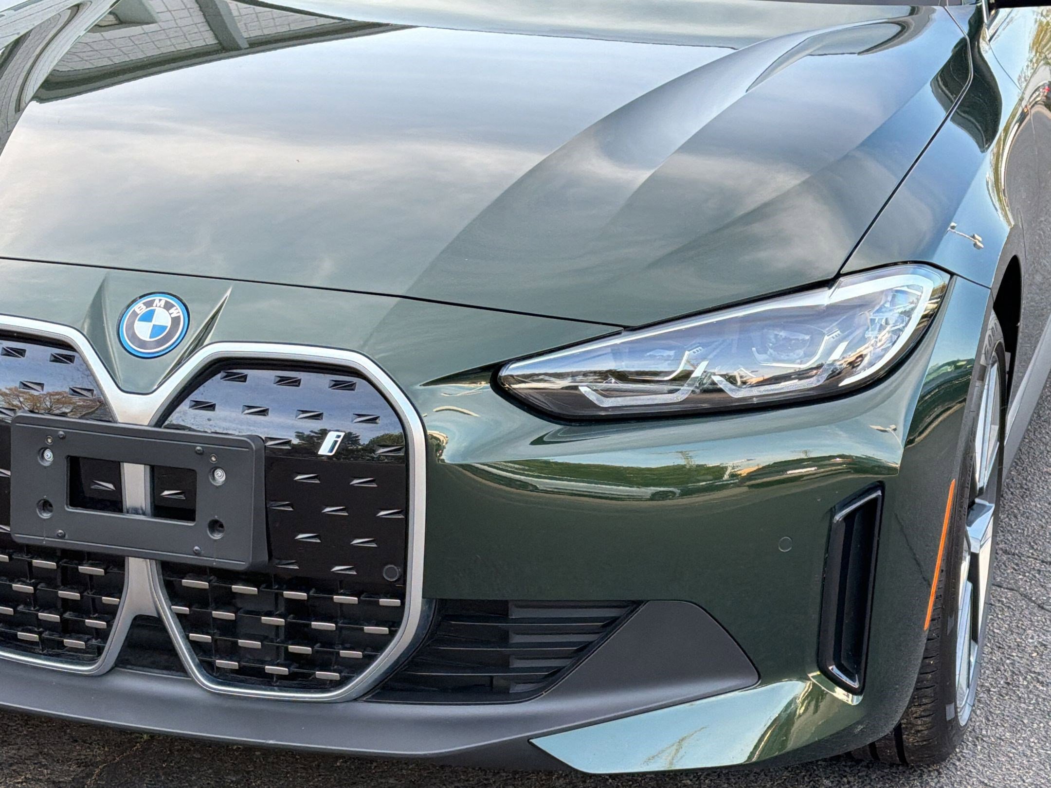 Certified 2023 BMW i4 eDrive35 w/ Premium Package image 11