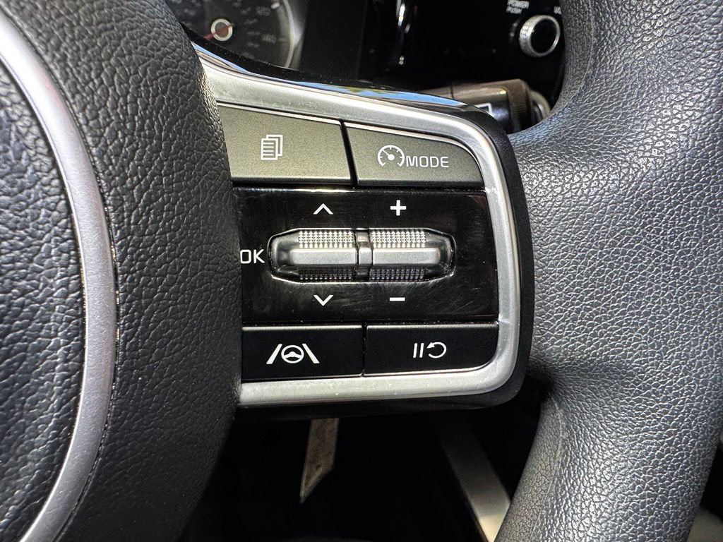 Used 2023 Kia Sorento LX AWD/4WD image 24