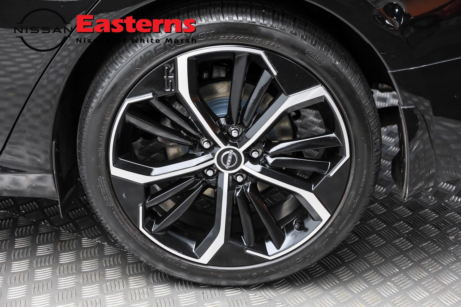 Used 2023 Nissan Altima 2.5 SR w/ SR Premium Package image 11