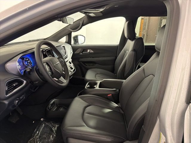 New 2026 Chrysler Voyager LX FWD image 14