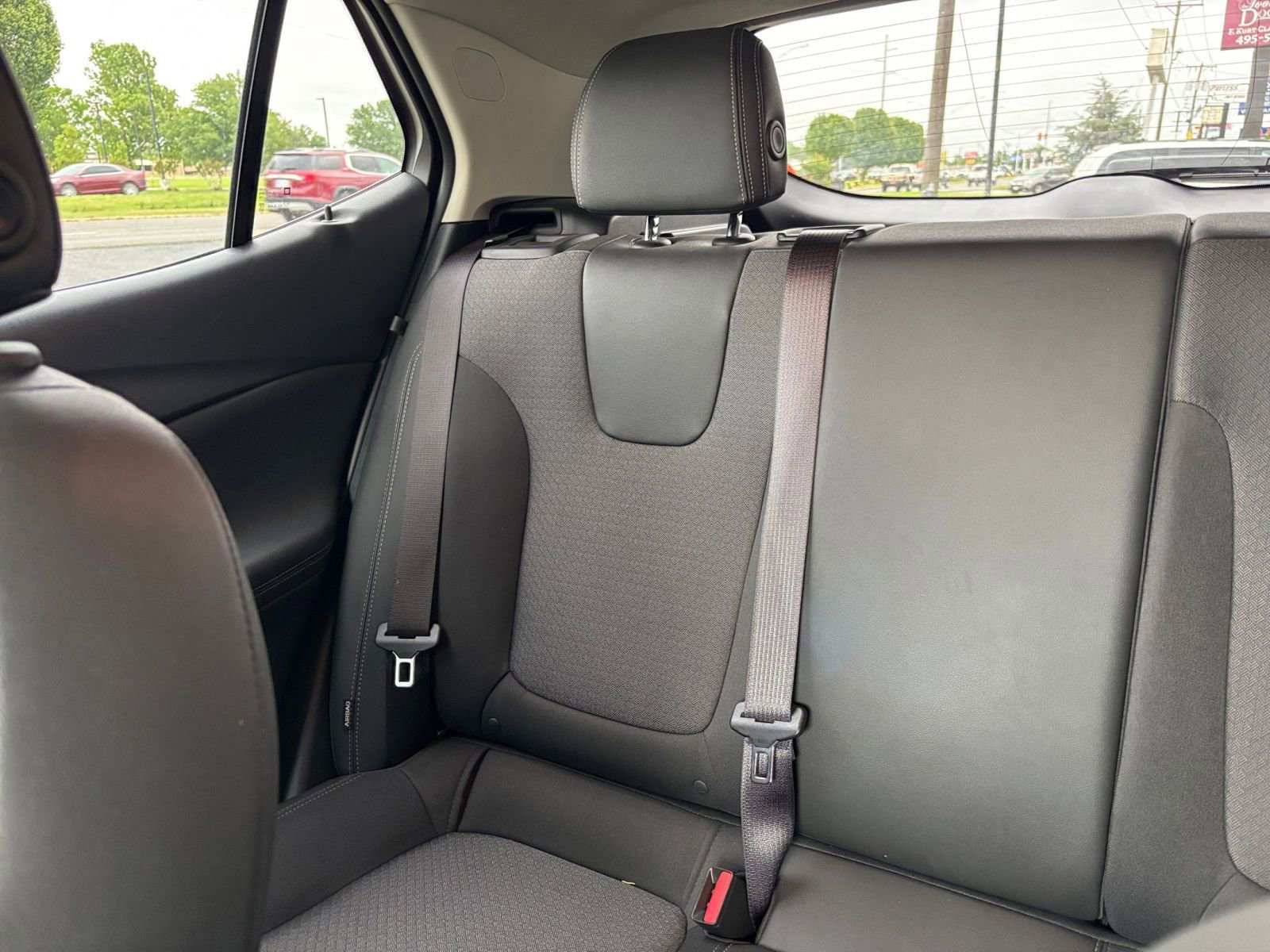 Used 2025 Buick Encore GX Preferred FWD image 38