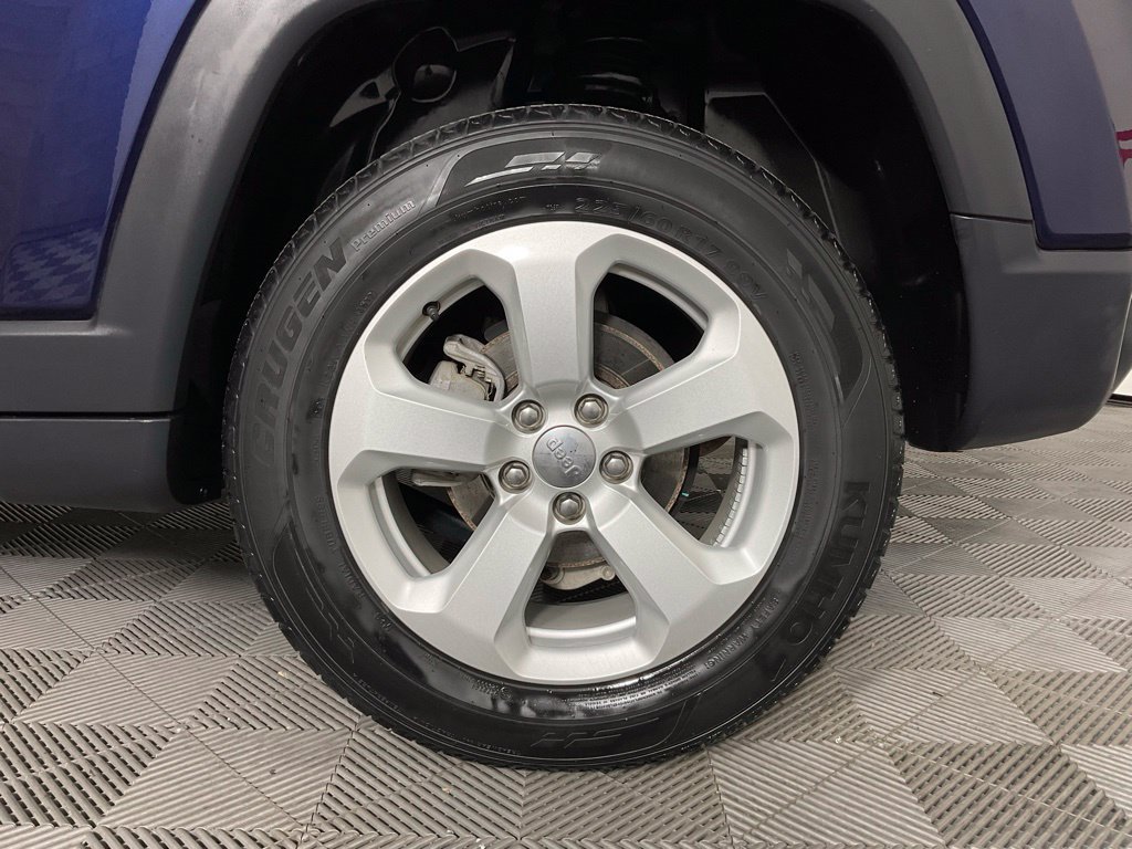 Used 2018 Jeep Compass Latitude w/ Popular Equipment Group AWD/4WD image 10