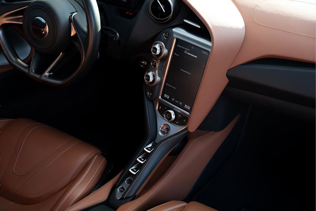 Used 2018 McLaren 720S image 45