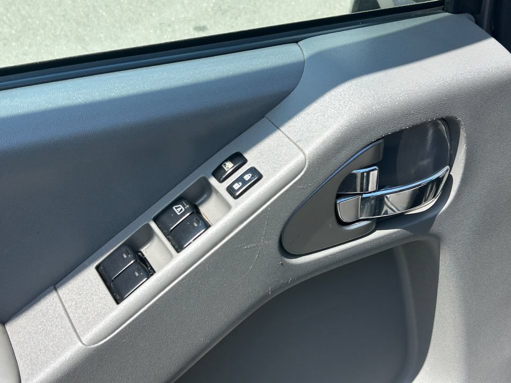 Used 2021 Nissan Frontier SV RWD image 12