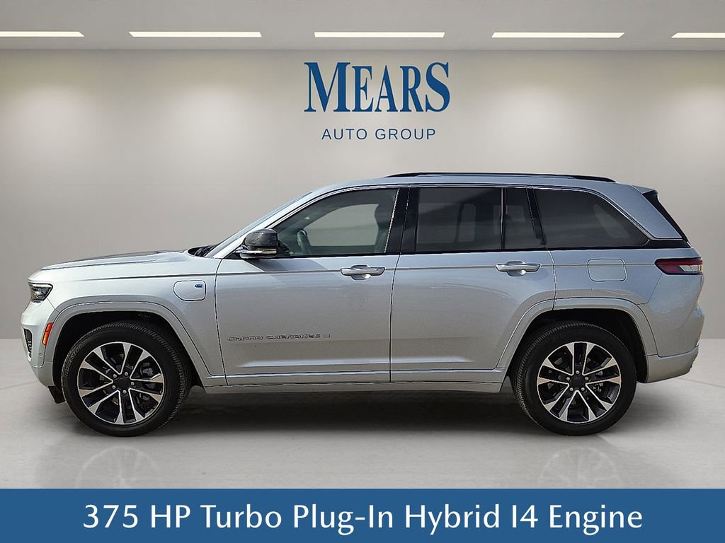 Used 2023 Jeep Grand Cherokee Overland w/ Luxury Tech Group IV image 3