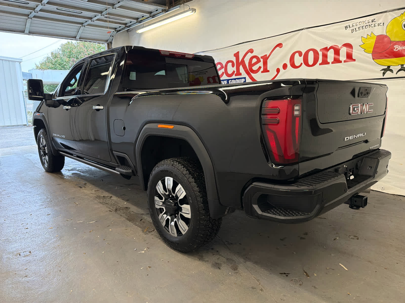 New 2026 GMC Sierra 2500 Denali w/ Denali Reserve Package image 8