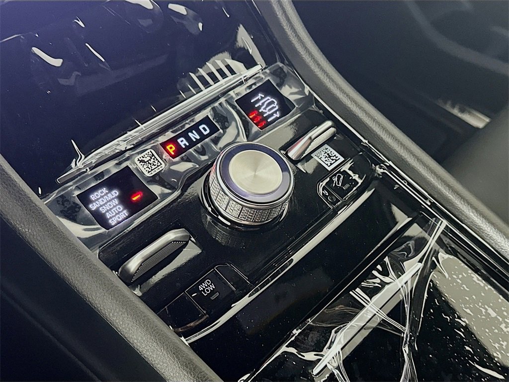 New 2025 Jeep Grand Cherokee L Overland w/ Luxury Tech Group IV image 12