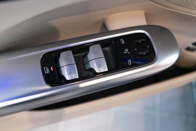 New 2026 Mercedes-Benz C 300 4MATIC Sedan image 18