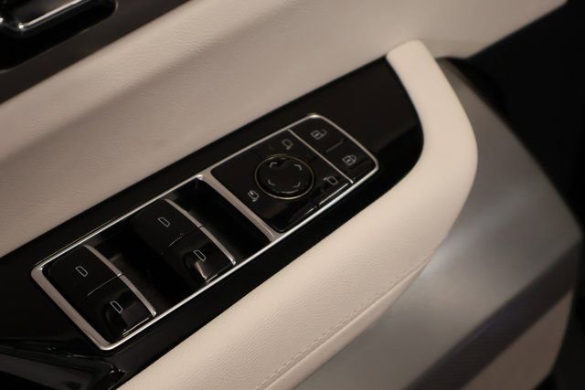 New 2026 Cadillac Vistiq Sport image 7