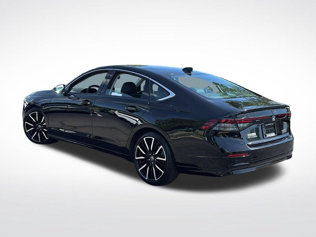 Used 2025 Honda Accord Touring image 5