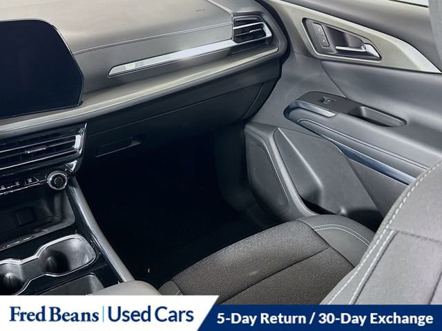 Used 2025 Chevrolet Traverse LT image 25