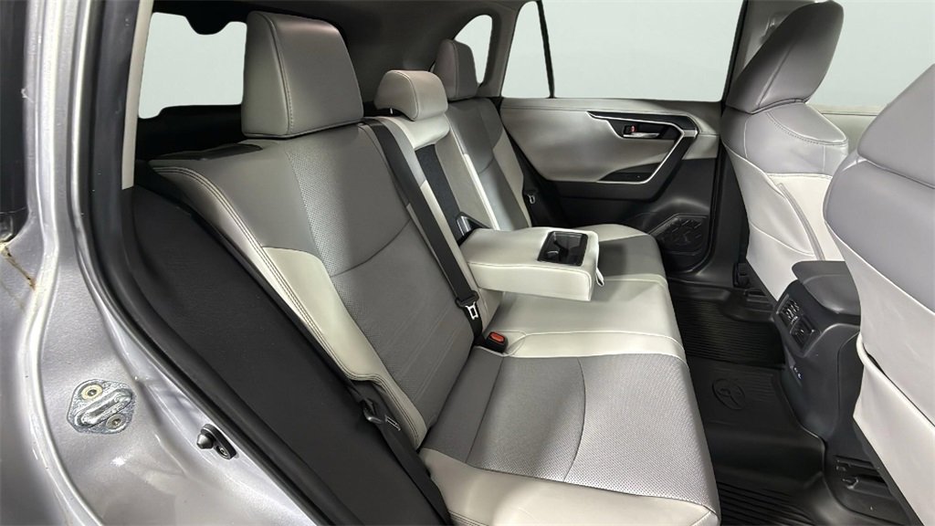 Used 2022 Toyota RAV4 Limited image 31