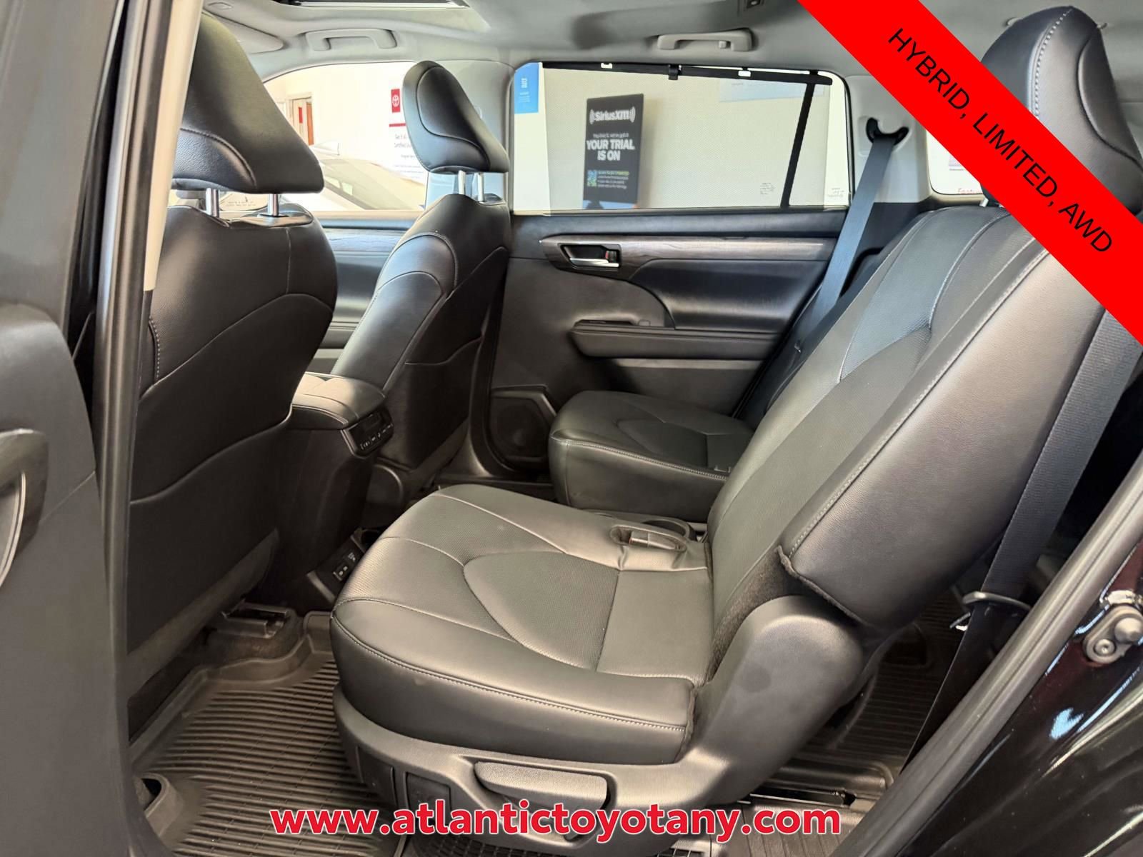 Used 2024 Toyota Highlander Limited image 15