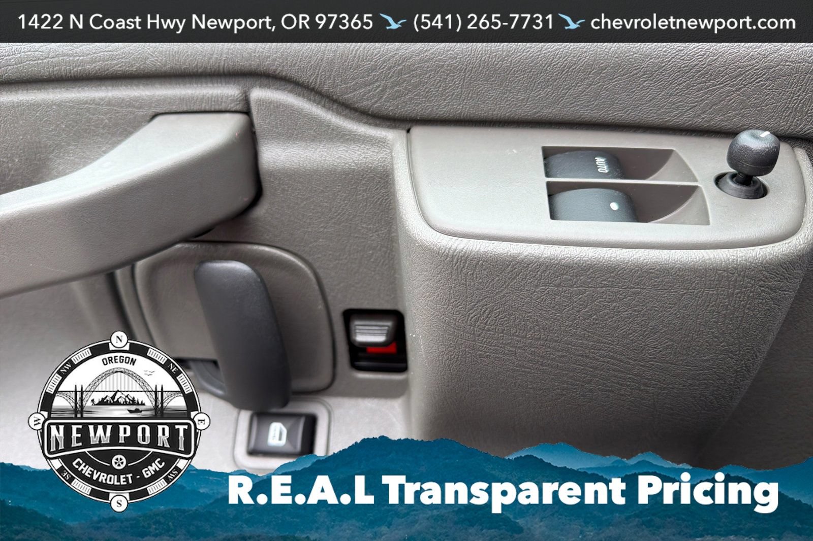 Used 2024 Chevrolet Express 3500 LT w/ LT Preferred Equipment Group RWD image 11